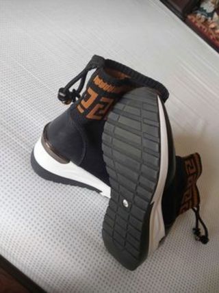 Sapatilhas bota, tipo meia