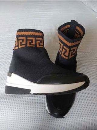 Sapatilhas bota, tipo meia