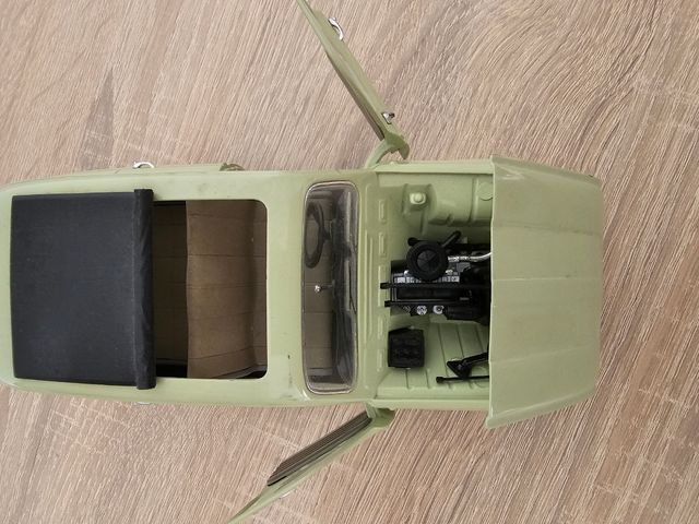 Renault 4L escala 1:18