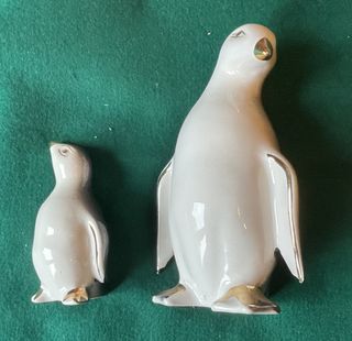 PAREJA DE PINGÜINOS DE CERAMICA FINA