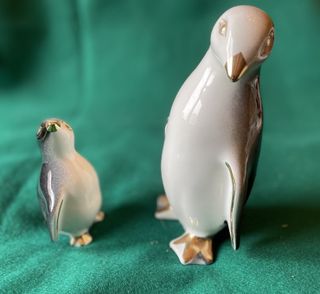 PAREJA DE PINGÜINOS DE CERAMICA FINA