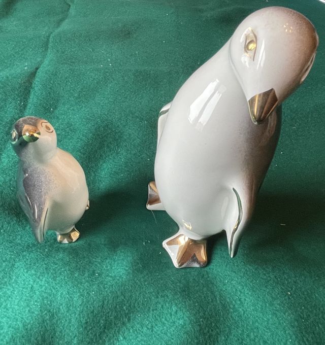 PAREJA DE PINGÜINOS DE CERAMICA FINA