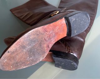 botas altas de cuero