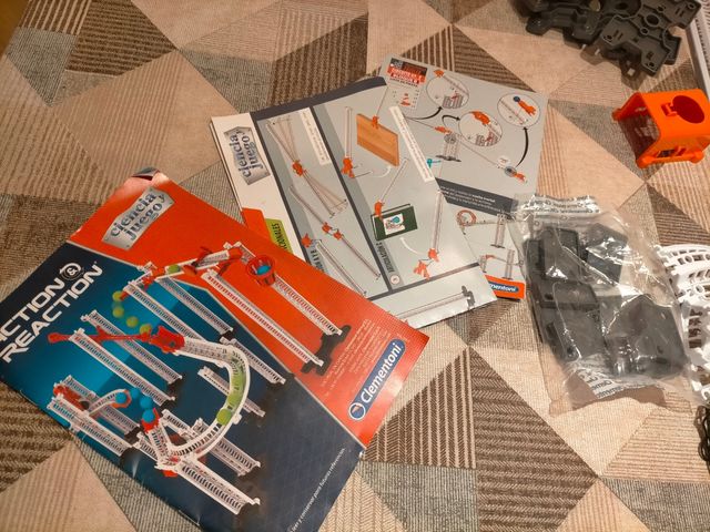 Juego Action Reaction de Clementoni