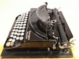 Máquina de escribir REMINGTON antigua