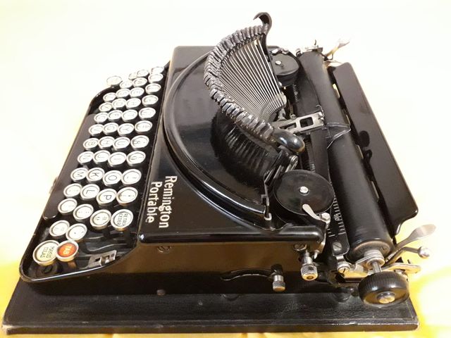 Máquina de escribir REMINGTON antigua