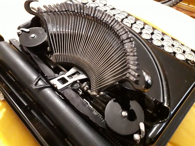 Máquina de escribir REMINGTON antigua