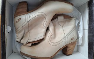 Botines piel de búfalo. Talla 40.