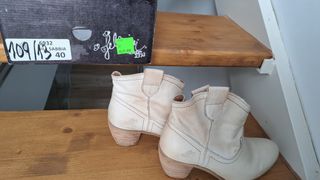 Botines piel de búfalo. Talla 40.