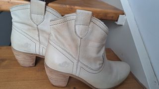 Botines piel de búfalo. Talla 40.