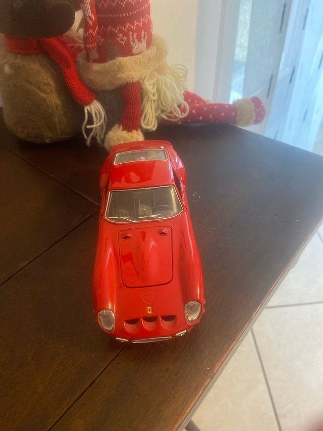 modellino Ferrari 1.24