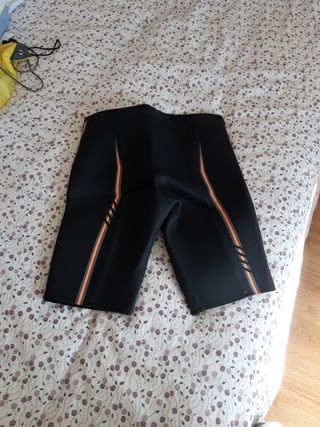Bañador neopreno Decatlon talla 42