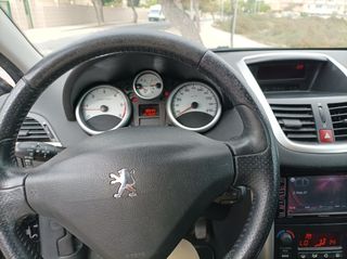 Peugeot 207 2009