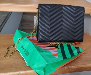 Bolso cadenita Parfois. 