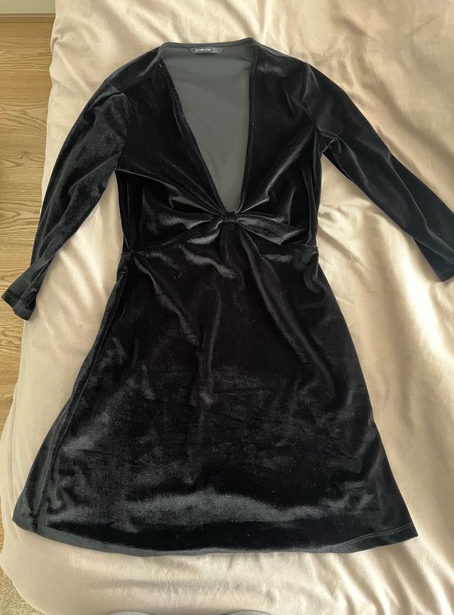 vestido de terciopelo negro