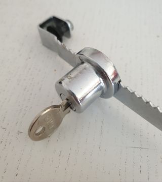 CERRADURA VITRINA 
