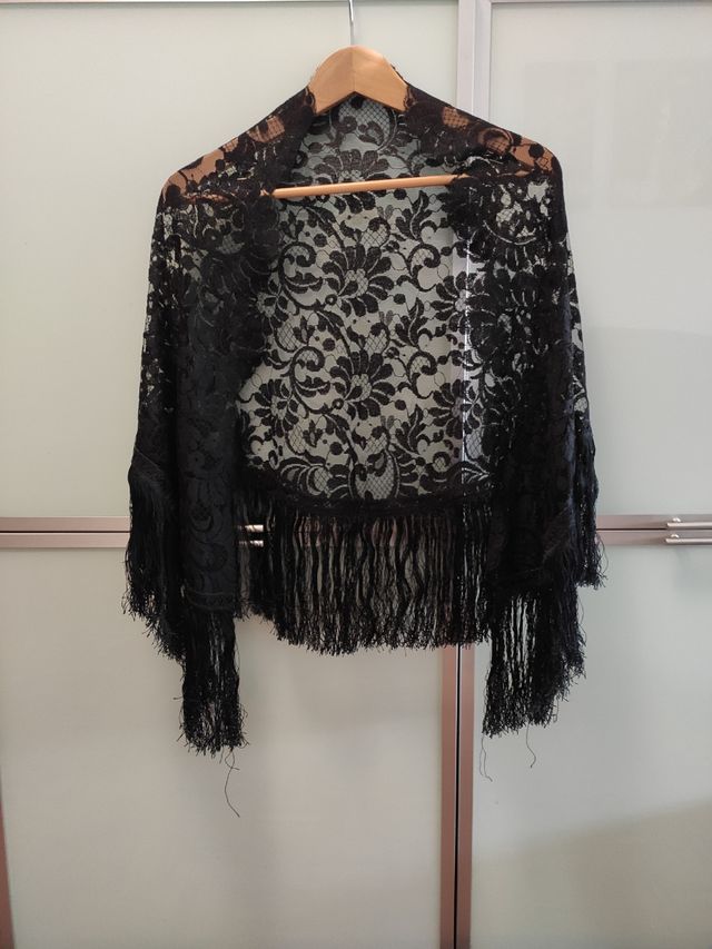 Mantilla con flecos