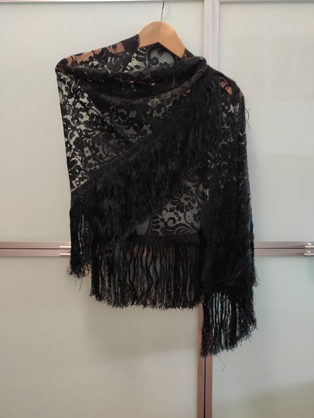 Mantilla con flecos