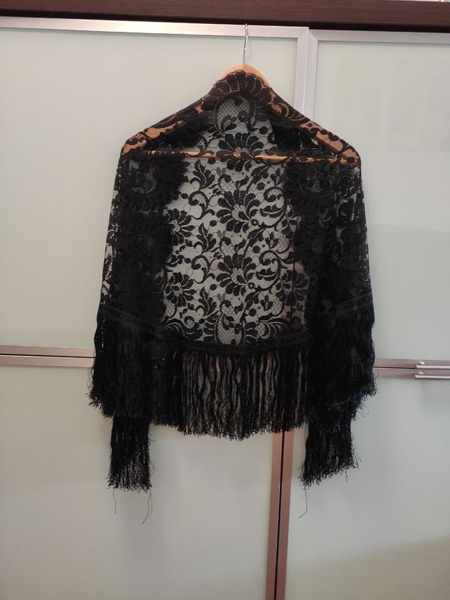 Mantilla con flecos