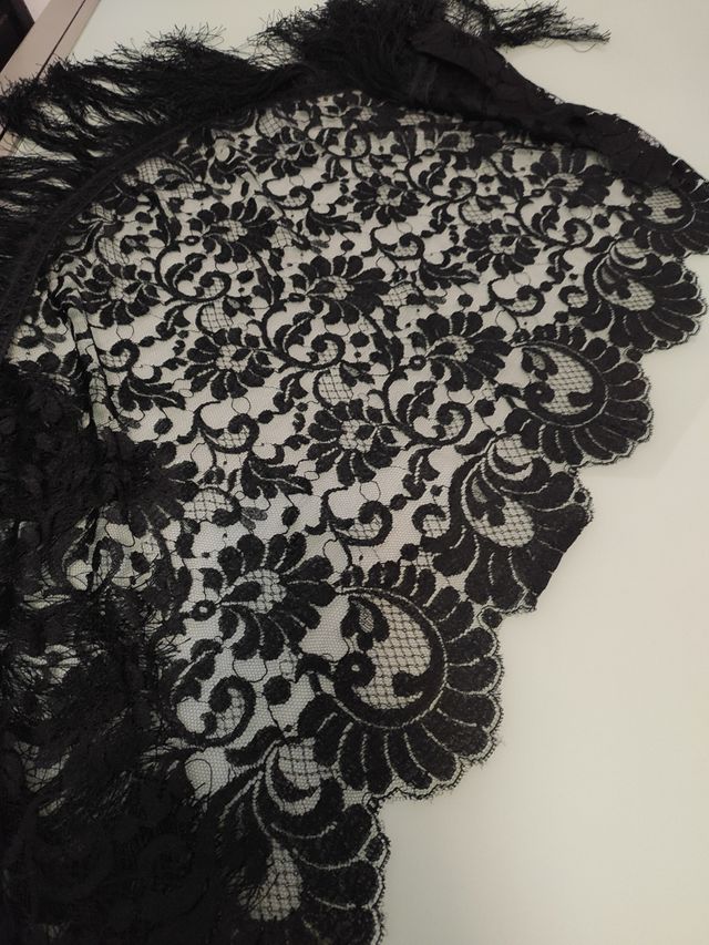 Mantilla con flecos