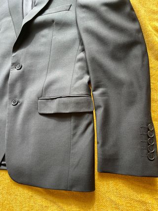 Traje negro de hombre ZARA