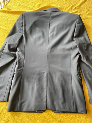 Traje negro de hombre ZARA