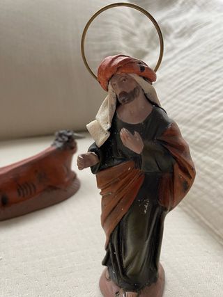 NACIMIENTO EN BARRO LIENZADO 6 FIGURAS. ARTESANÍA