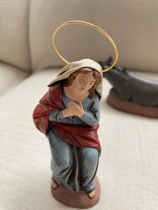 NACIMIENTO EN BARRO LIENZADO 6 FIGURAS. ARTESANÍA