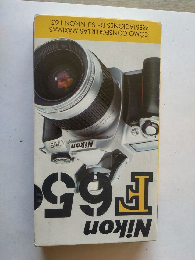 VHS Nikon F65