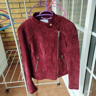 Cazadora de piel. A estrenar. Talla 36