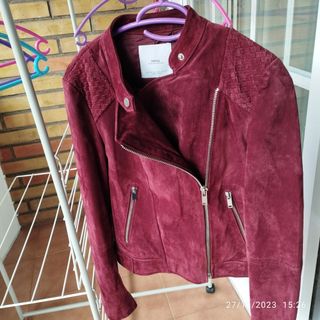 Cazadora de piel. A estrenar. Talla 36