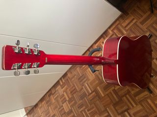 Guitarra acústica vintage