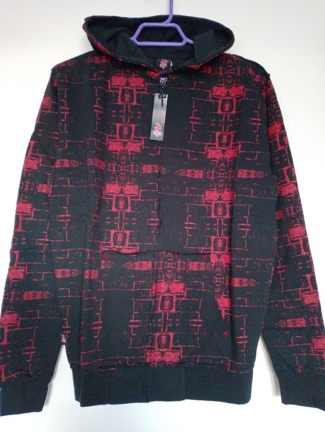 Sudadera RED DRAGÓN, con etiquetas
