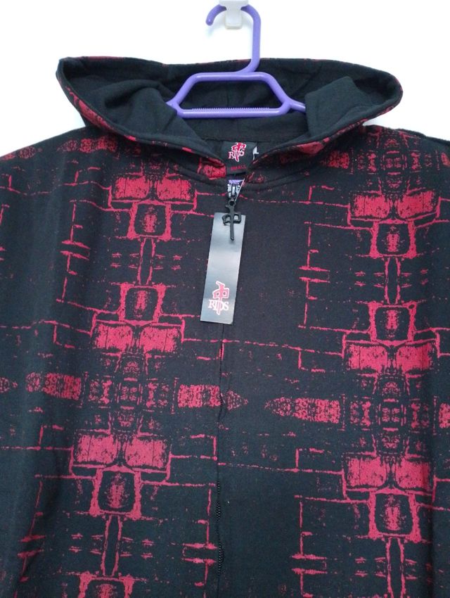 Sudadera RED DRAGÓN, con etiquetas