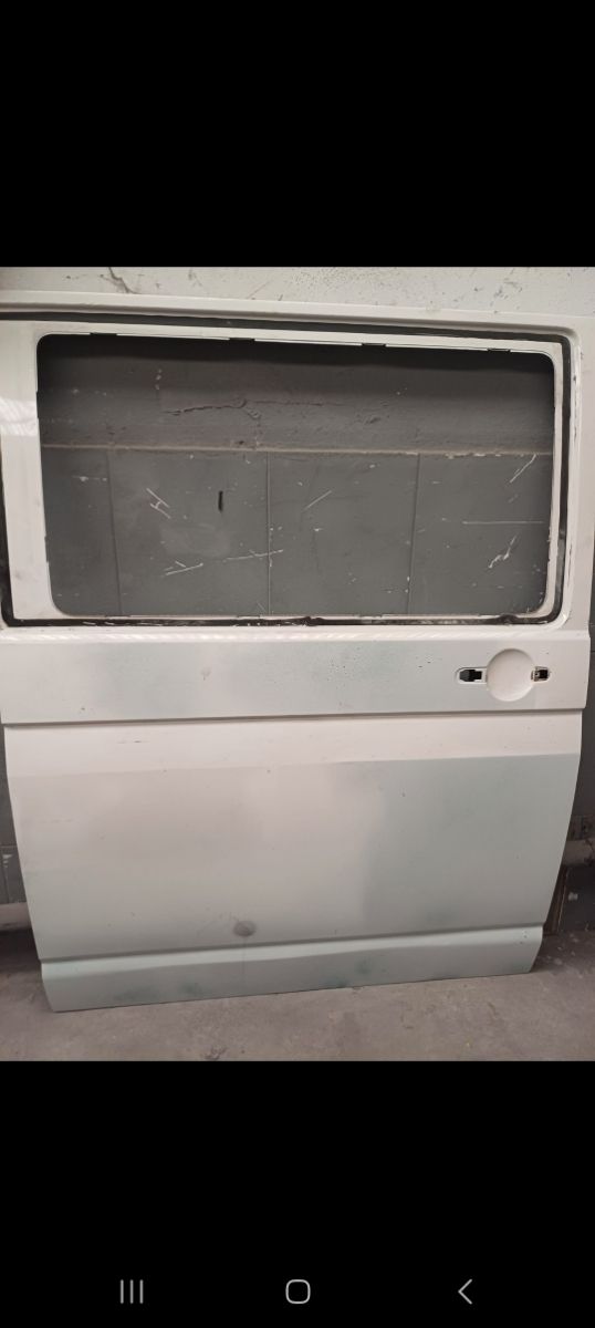 puerta trasporter costado derecho año 2017,2018