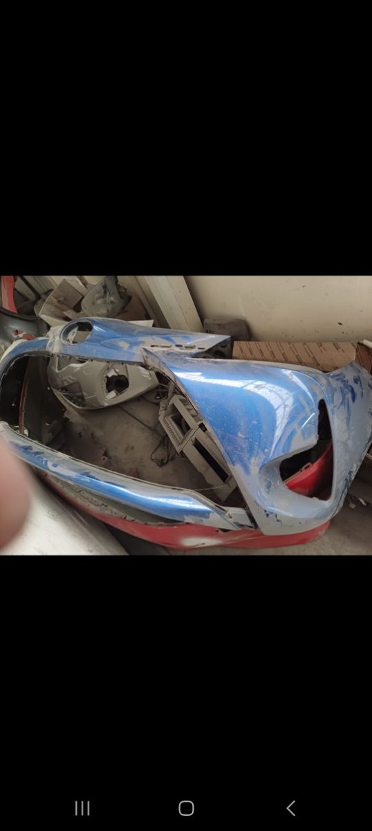 defensa Toyota  yaris híbrido 2018