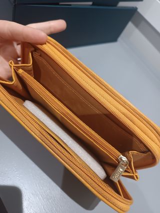 Cartera Misako