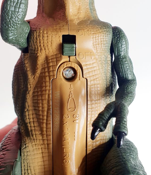 Dinosaurios a pilas con movimiento