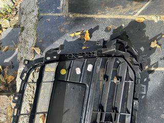 parrilla delantera  audi a4 b8.5