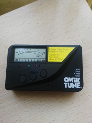 AFINADOR DE GUITARRA
