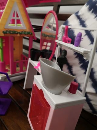 CASA PEGABLE Y SET PELUQUERIA