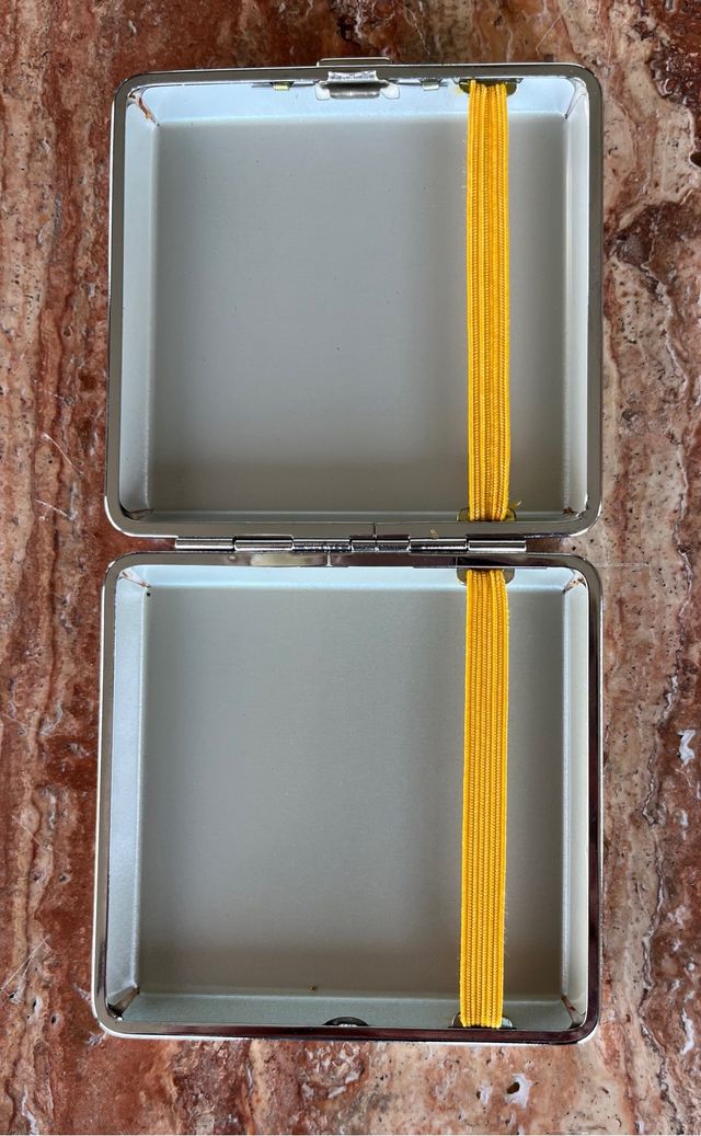 pitillera de piel de la firma Rimini a estrenar 