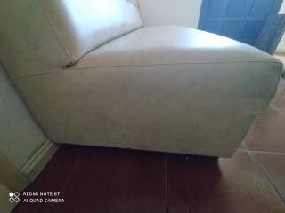Sofá vintage em pele sintética