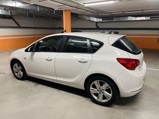 Opel Astra 2014