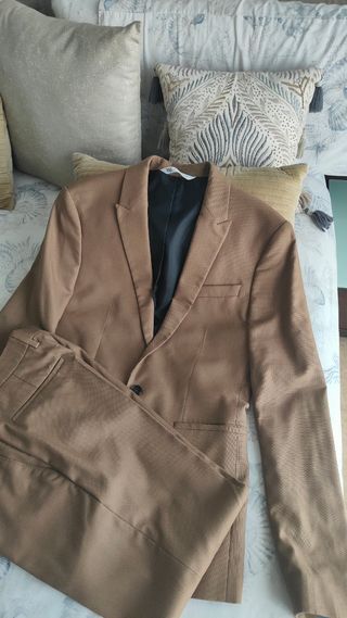 Traje de hombre 