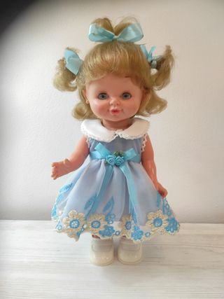 Muñeca antigua Famosa