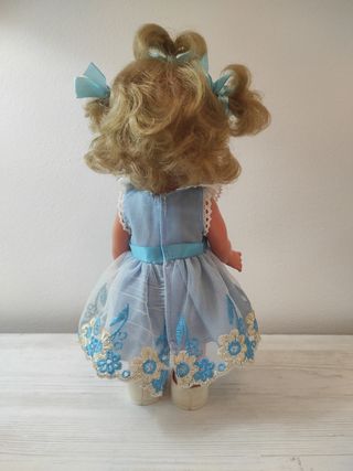 Muñeca antigua Famosa