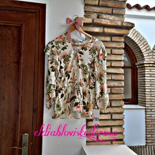 Blusa flores volantes🧡 Ruffle flower blouse🧡