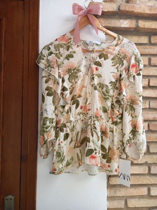 Blusa flores volantes🧡 Ruffle flower blouse🧡