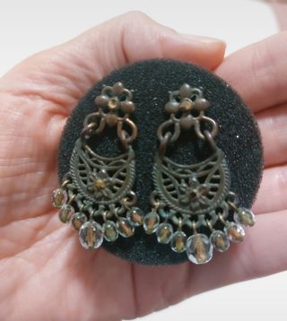 Pendientes largos vintage.